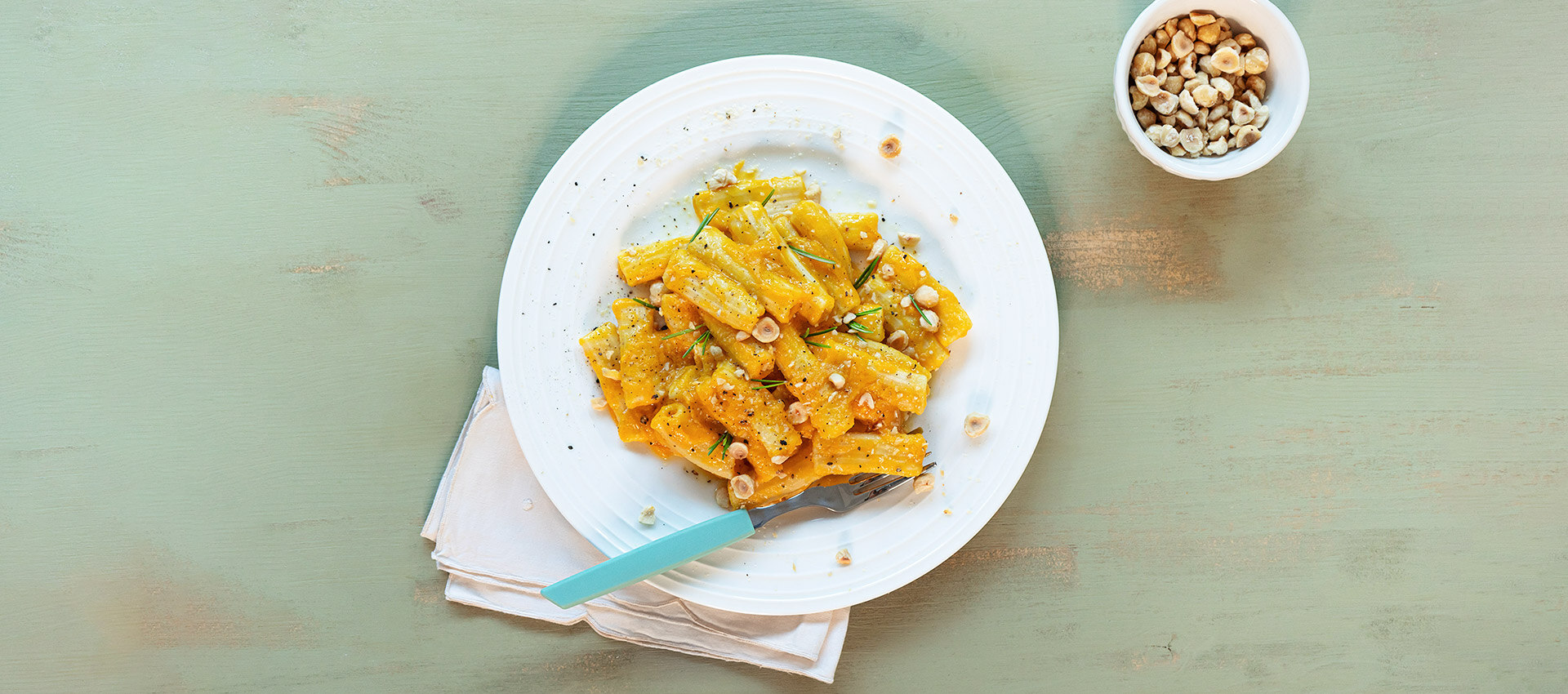 Rigatoni con crema di zucca e nocciole